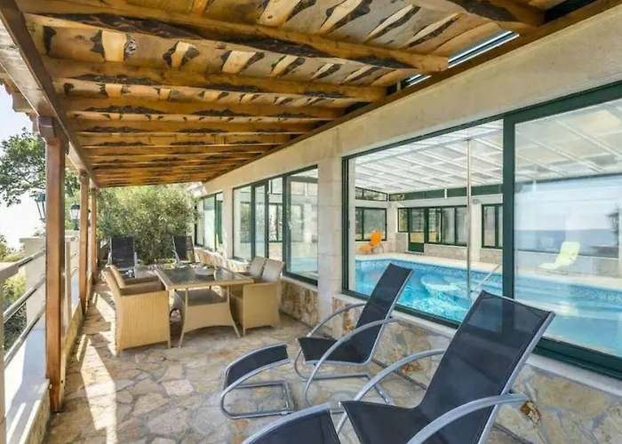 Casa With Indoor Pool Krilo