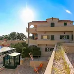 Βίλα Casa With Indoor Pool *