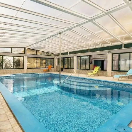 Villa Casa With Indoor Pool