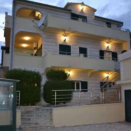 Casa With Indoor Heated Pool فيلة *