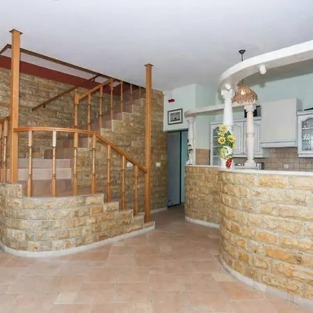Casa With Indoor Pool Krilo