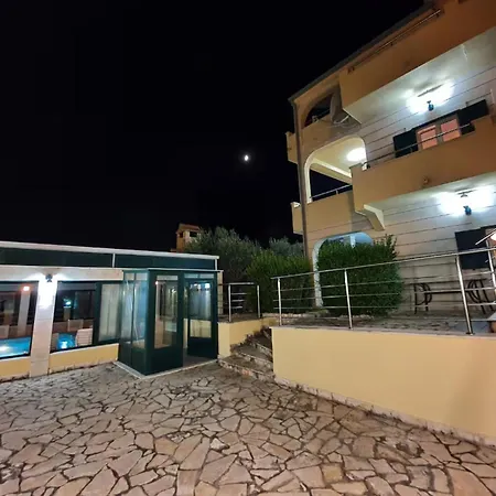 Villa Casa With Indoor Pool Krilo