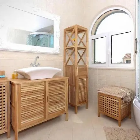 Villa Casa With Indoor Pool *