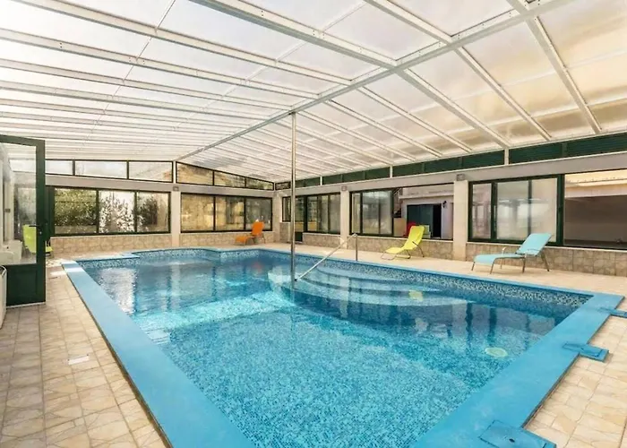 Villa Casa With Indoor Pool