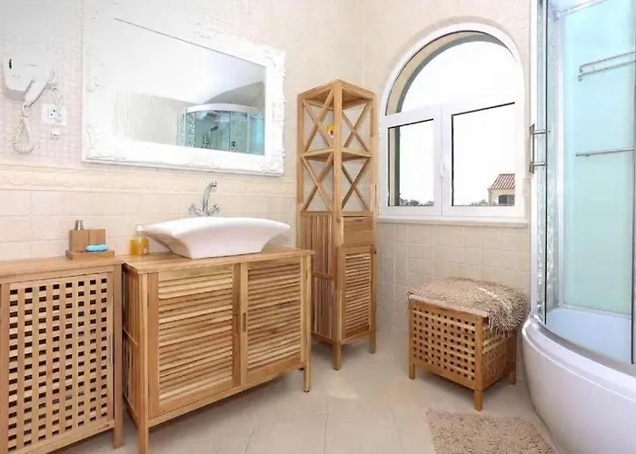Villa Casa With Indoor Pool *